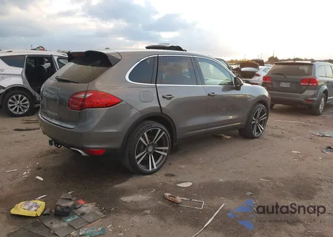 2013 Porsche Cayenne Diesel z USA, uszkodzony, nr VIN WP1AF2A29DLA41938